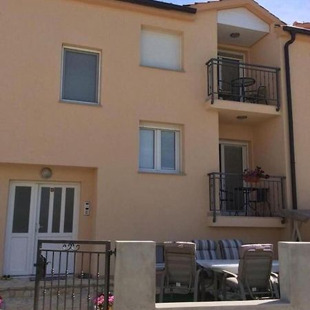 Apartments Lipovica Sukosan Luaran gambar